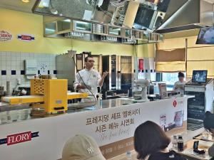Lotte Wellfood and Rotalis Hold Exclusive Baking Event Featuring Renowned Chefs