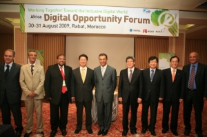 Government Develops a Korean e-Government Model