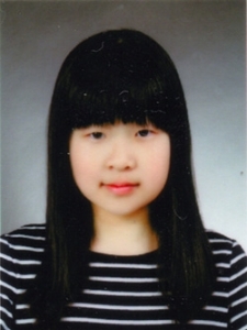 [Editor's Pick] Complex Network of Justice at Work Behind a Seemingly Simple Scenario